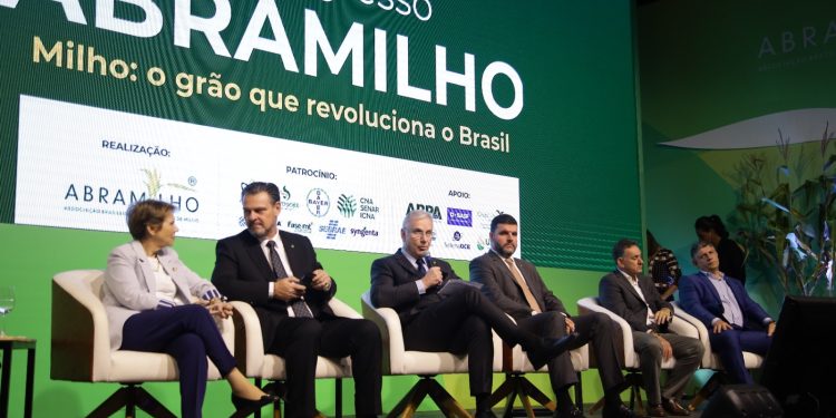 1º Congresso Abramilho reúne autoridades para debater perspectivas e desafios da produção de milho no Brasil