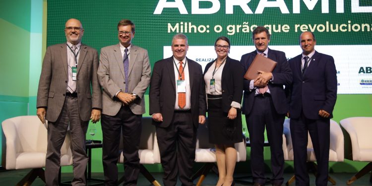 1º Congresso Abramilho: painelistas debatem cenário político, segurança alimentar, inovação, infraestrutura e mais