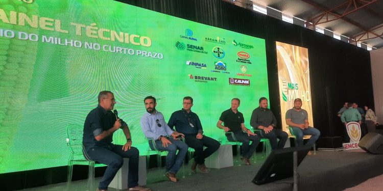 Abertura Nacional da Colheita do Milho 2ª Safra debate desafios de produção e Reforma Tributária
